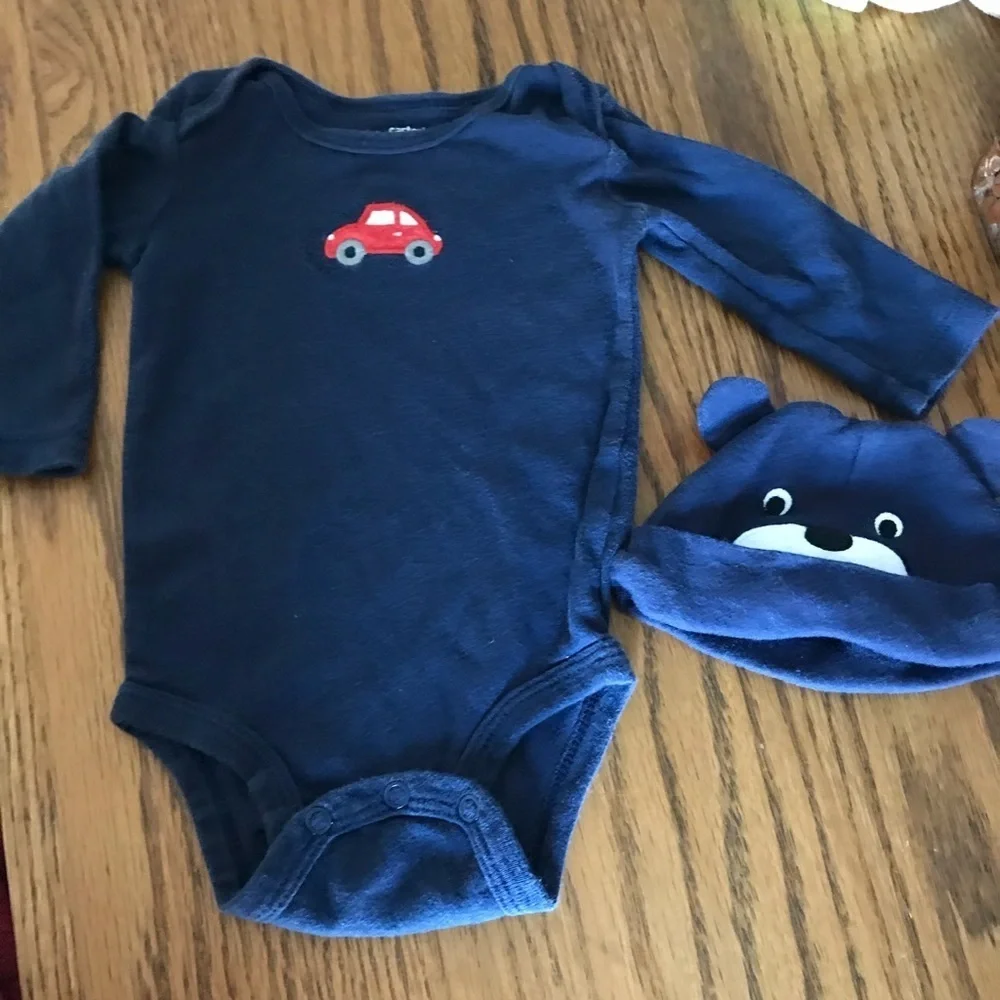 Carter’s 2 piece Car Set